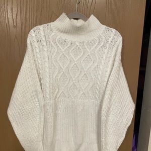 Womens Size Med. Mock Neck Cream Sweater
